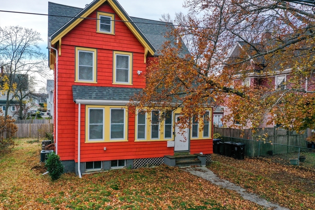 18 Holton St in Boston, MA - Building Photo