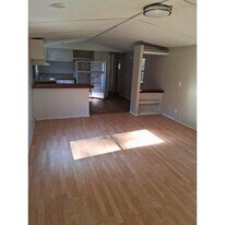 2367 Parrott Dr in Florence, SC - Building Photo