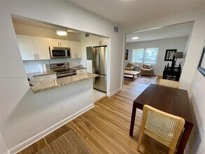 5531 SW 78th St in Miami, FL - Building Photo - Building Photo