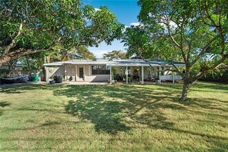 16102 SW 98th Ave, Unit C104 in Miami, FL - Foto de edificio - Building Photo