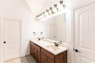 232 Corinna Ct in Hurst, TX - Building Photo - Building Photo