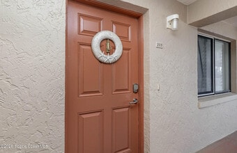 1525 S Atlantic Ave in Cocoa Beach, FL - Building Photo - Building Photo