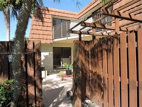 1316 SW 118th Terrace in Davie, FL - Building Photo - Building Photo