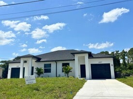 4537 19th St SW in Lehigh Acres, FL - Building Photo