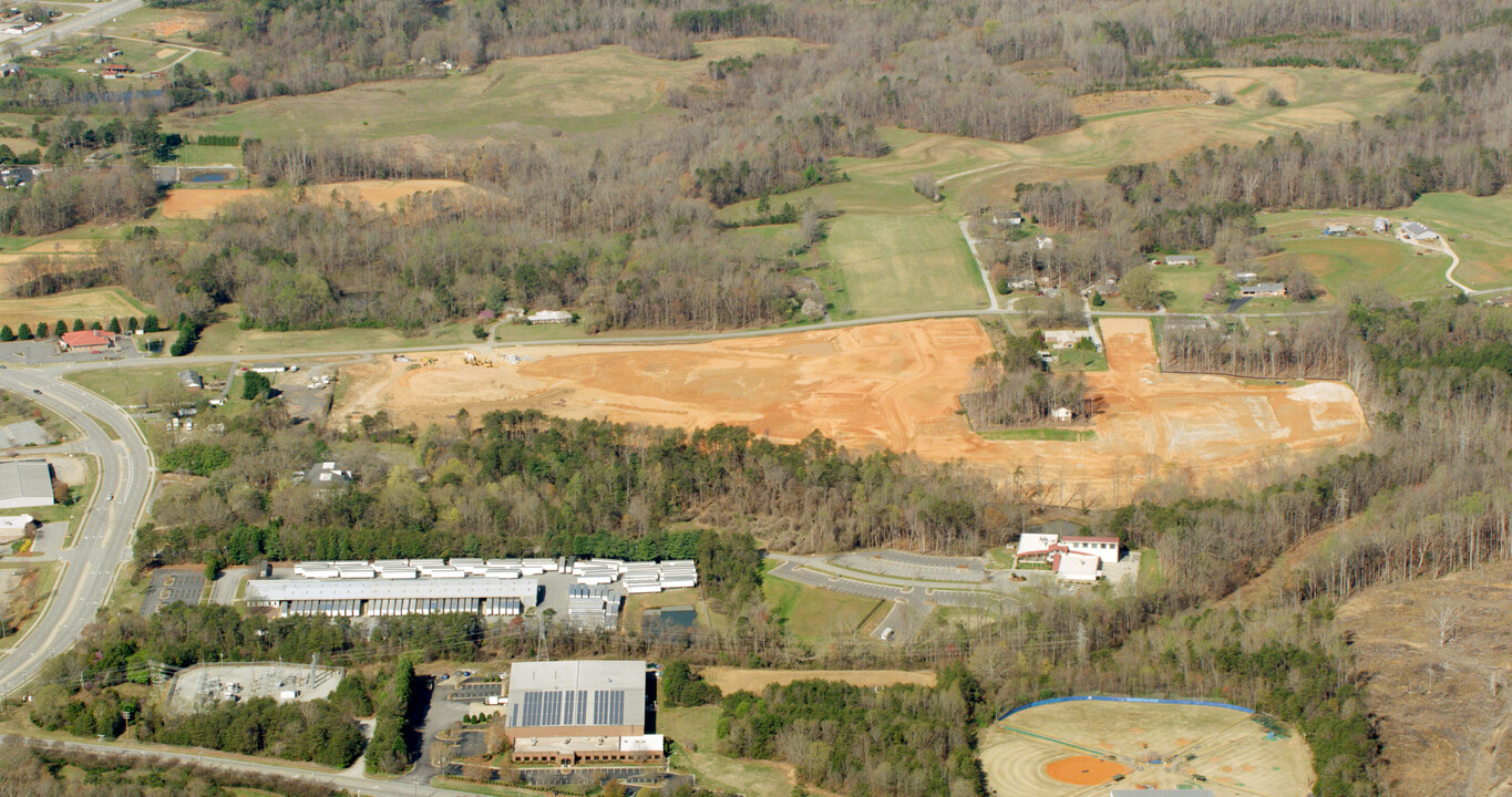 Westbrook Falls in Colfax, NC - Building Photo