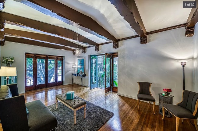 property at 4123 Wilshire Blvd