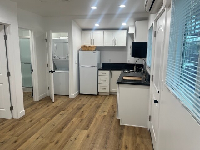 19312     Collier St in Tarzana, CA - Building Photo - Building Photo