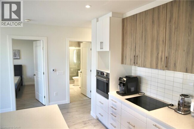 181 King St S in Waterloo, ON - Building Photo - Building Photo