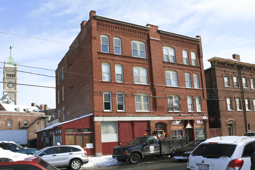 345-347 Market St in Lowell, MA - Building Photo