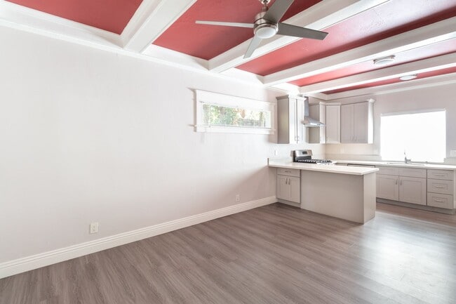 338 E 7th St, Unit #350