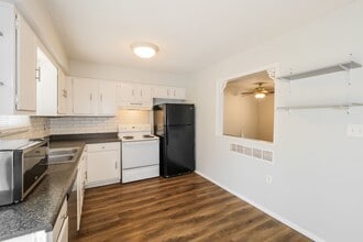 305 Speck Ave in Independence, MO - Building Photo - Building Photo