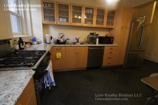 1177 Commonwealth Avenue Apartments