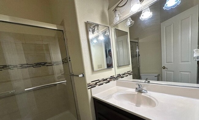 351 Seaton Dr in Folsom, CA - Building Photo - Building Photo