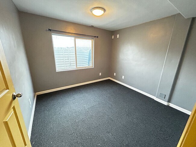 203 W Ferruginous Way in Saratoga Springs, UT - Building Photo - Building Photo