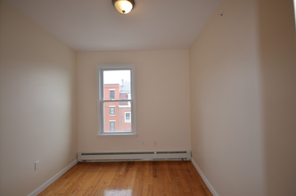 16 Chelsea St, Unit 1 in Boston, MA - Building Photo - Building Photo