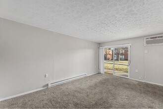 6217 Roxbury St in Cincinnati, OH - Building Photo - Building Photo