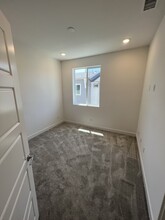 1033 Sage Ln, Unit 1033 in Gardena, CA - Foto de edificio - Building Photo