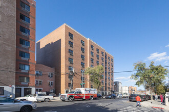 La crib in Bronx, NY - Foto de edificio - Building Photo