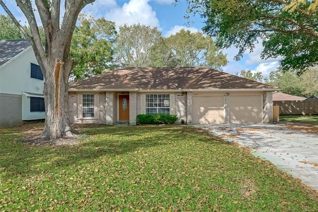 2928 Laurelridge Dr in League City, TX - Building Photo - Building Photo