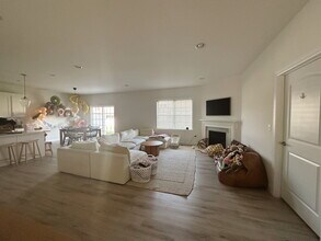 206 Buckton Dr in Lititz, PA - Building Photo - Building Photo