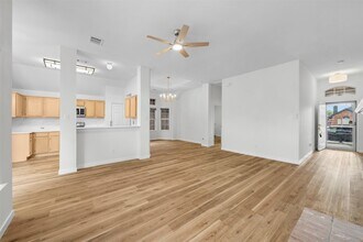 3841 Pine Valley Dr in Plano, TX - Foto de edificio - Building Photo