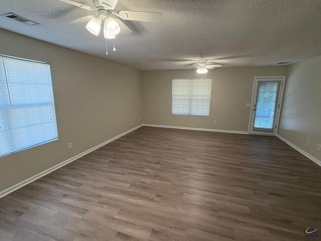 105 Alice Dr in Perry, GA - Building Photo - Building Photo