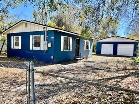 1360 W 21st St in Jacksonville, FL - Building Photo