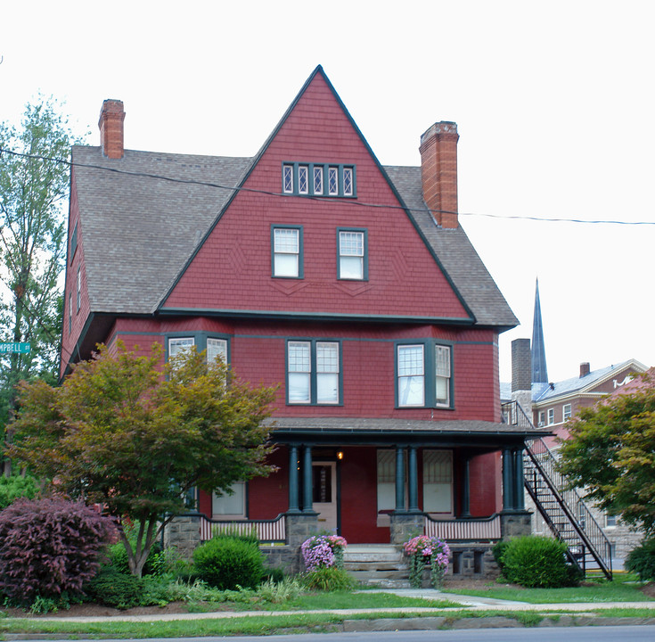 331 Campbell St in Williamsport, PA - Building Photo