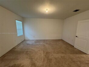 1780 SE 9th Ave in Florida City, FL - Building Photo - Building Photo