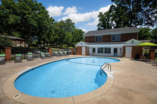 Gardens at Country Club Apartments