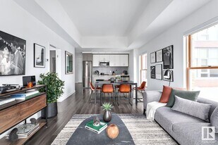 10141-10124 124 St in Edmonton, AB - Building Photo