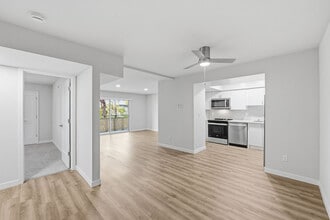 Fayette Arms Apartments in Mountain View, CA - Foto de edificio - Building Photo