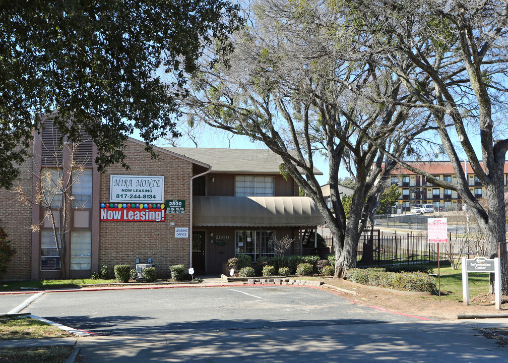 Mira Monte Apartments in Fort Worth, TX - Building Photo