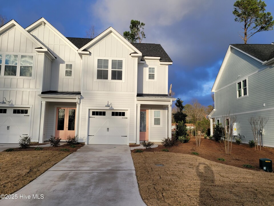 1032 Tidal Ln in Wilmington, NC - Building Photo