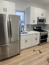 23 Watson Ave, Unit 1 in West Orange, NJ - Foto de edificio - Building Photo