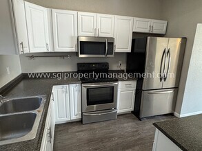 18604 N 33rd Dr in Phoenix, AZ - Building Photo - Building Photo