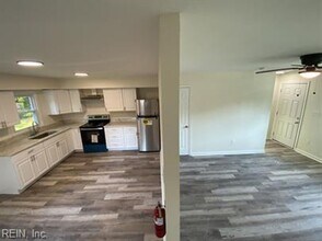 1611 Manson St-Unit -#1 in Norfolk, VA - Building Photo - Building Photo