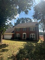 7545 Wheatley Dr in Germantown, TN - Building Photo