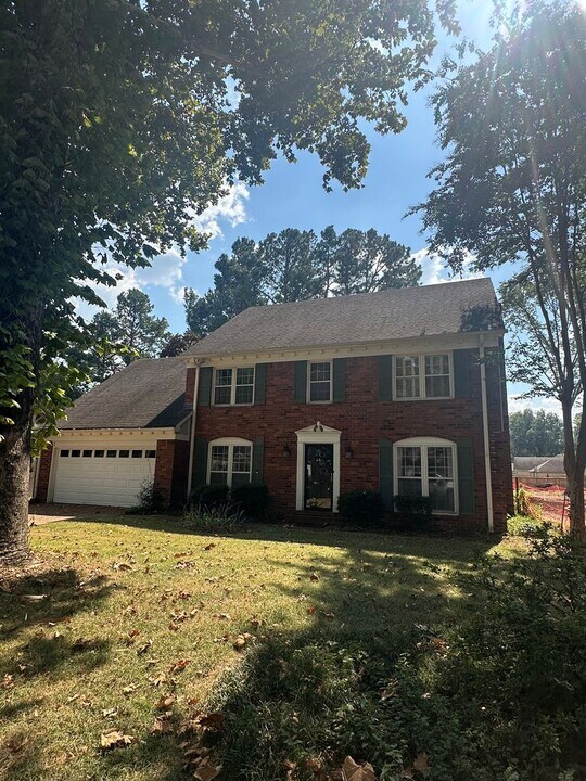 7545 Wheatley Dr in Germantown, TN - Building Photo