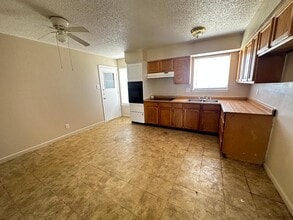 10084 Kenworthy St in El Paso, TX - Building Photo - Building Photo