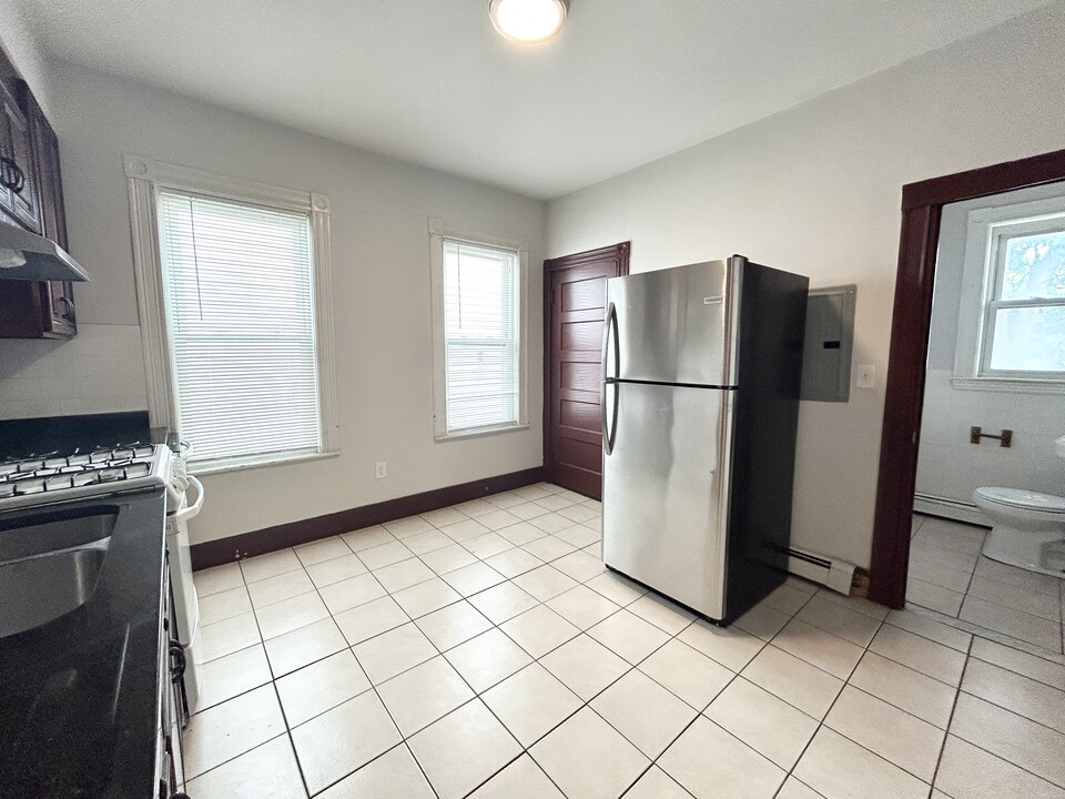24 Maryland St, Unit 2 in Boston, MA - Building Photo