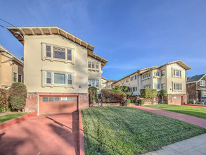 Hillegass Court Apartments in Berkeley, CA - Building Photo - Other