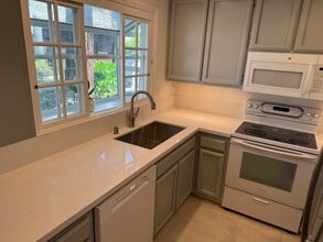 1400 Bowe Ave in Santa Clara, CA - Building Photo - Building Photo