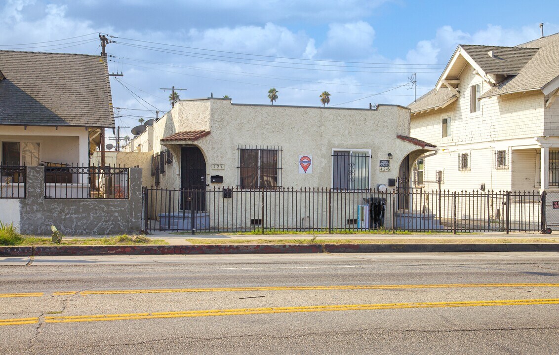 424 W Gage Ave in Los Angeles, CA - Foto de edificio