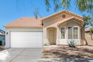 15066 W Buchanan St in Goodyear, AZ - Building Photo