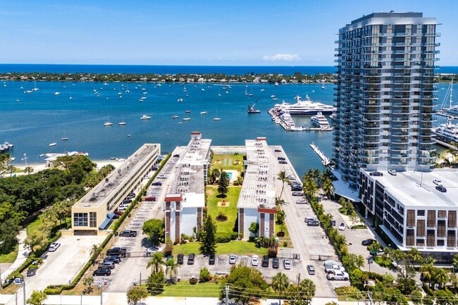 property at 4500 N Flagler Dr