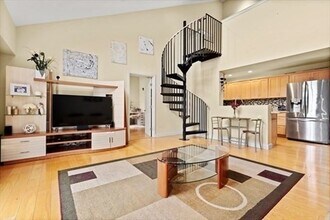 360 Revere Beach Pky, Unit 2 in Revere, MA - Building Photo - Building Photo
