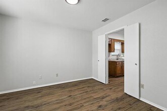 2218 Honey Creek Ln in Arlington, TX - Building Photo - Building Photo