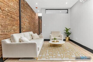 438 W 52nd St in New York, NY - Building Photo