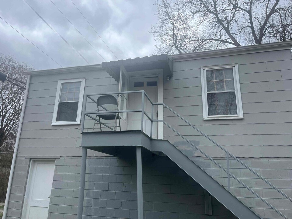 817 Moulton St E, Unit B in Decatur, AL - Foto de edificio